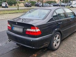 Schwarz Gebraucht 2004 BMW 316 Limousine | 2.400 € (Fairer Preis)
