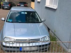 Silber Gebraucht 2003 VW Golf IV Kleinwagen | 1.750 € (Fairer Preis)