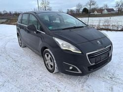 Schwarz Gebraucht 2015 Peugeot 5008 Active Van / Kleinbus | 8.450 € (Etwas zu teuer)