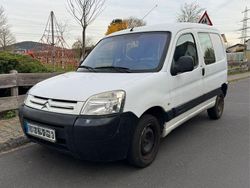 Weiß Gebraucht 2007 Citroën Berlingo Style Van / Kleinbus | 2.490 € (Teuer)