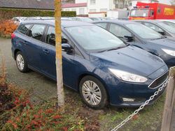 Blazerblau Gebraucht 2015 Ford Focus Trend Kombi | 10.990 € (Fairer Preis)