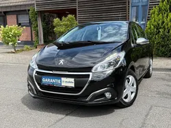Schwarz Gebraucht 2016 Peugeot 208 Kleinwagen | 7.990 € (Teuer)