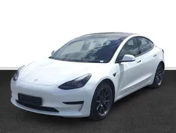 Weiß Gebraucht 2021 Tesla Model 3 Standard Range Plus Limousine | 23.074 € (Guter Preis)