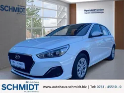 Polar white / sol Gebraucht 2019 Hyundai i30 Select Limousine | 14.480 € (Fairer Preis)