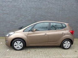 Gold Gebraucht 2014 Hyundai ix20 Edition Van / Kleinbus | 8.995 € (Fairer Preis)