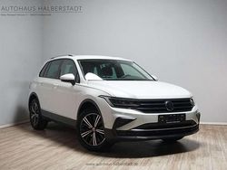 Oryxweiß perlmutteffek (metallic) Gebraucht 2021 VW Tiguan United SUV | 22.490 € (Fairer Preis)
