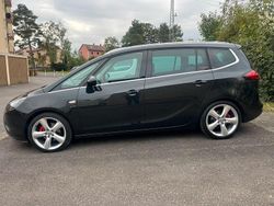 Schwarz Gebraucht 2012 Opel Zafira Tourer Van / Kleinbus | 7.299 € (Fairer Preis)
