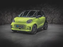 Lime green Gebraucht 2024 Smart ForTwo Electric Drive Exclusive Kleinwagen | 18.222 € (Fairer Preis)