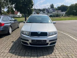 Silber Gebraucht 2006 Skoda Fabia Limousine | 1.999 € (Fairer Preis)