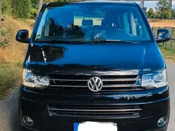 Schwarz Gebraucht 2015 VW T5 Highline Van | 31.999 €