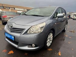 Blau Gebraucht 2012 Toyota Verso Travel Van / Kleinbus | 10.990 € (Etwas zu teuer)