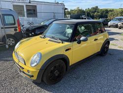 Gelb Gebraucht 2002 Mini Cooper Kleinwagen | 1.000 €