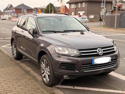 Grau Gebraucht 2011 VW Touareg SUV | 10.799 € (Teuer)