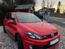 Rot Gebraucht 2012 VW Golf Edition Limousine | 7.800 € (Guter Preis)