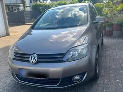 Braun Gebraucht 2009 VW Golf Plus Cross Van / Kleinbus | 7.901 € (Etwas zu teuer)