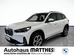 Weiss Gebraucht 2022 BMW X1 Luxury Line SUV | 33.950 € (Fairer Preis)