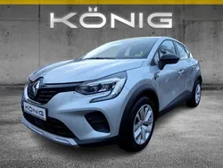 Grau Gebraucht 2023 Renault Captur Evolution SUV | 23.499 € (Fairer Preis)