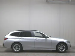 Silber Gebraucht 2021 BMW 318 Advantage Kombi | 18.680 € (Guter Preis)