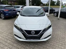 White (s) Gebraucht 2019 Nissan Leaf Acenta Kleinwagen | 18.900 €