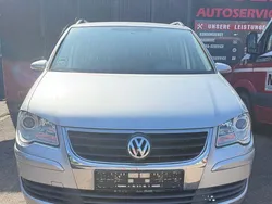Silber Gebraucht 2010 VW Touran Trendline Van / Kleinbus | 4.950 € (Fairer Preis)