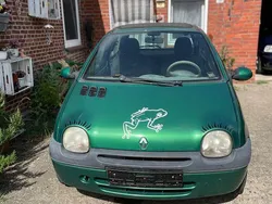 Grün Gebraucht 2002 Renault Twingo Liberty Kleinwagen | 600 € (Guter Preis)