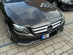Braun Gebraucht 2017 Mercedes E220 Limousine | 21.500 € (Guter Preis)