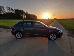 Grau Gebraucht 2017 Audi A3 Sport Limousine | 11.490 € (Guter Preis)