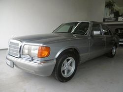 Grau Gebraucht 1987 Mercedes 300 SE Limousine | 7.755 €