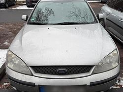 Silber Gebraucht 2003 Ford Mondeo Ghia Limousine | 1.900 € (Fairer Preis)