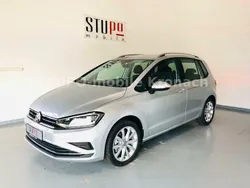 Reflexsilber metallic Gebraucht 2020 VW Golf VIII Comfortline Limousine | 15.390 € (Teuer)