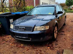 Schwarz Gebraucht 2002 Audi A4 Kombi | 2.222 € (Fairer Preis)