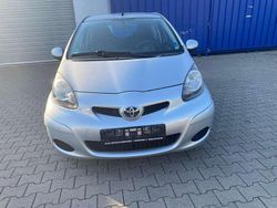 Satin silver Gebraucht 2009 Toyota Aygo Cool Kleinwagen | 1.850 € (Fairer Preis)