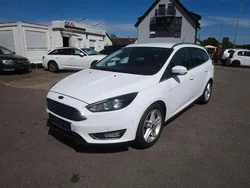 Frozen white Gebraucht 2018 Ford Focus Titanium Kombi | 9.990 € (Superpreis)