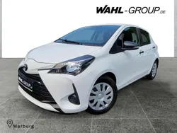 Weiß Gebraucht 2018 Toyota Yaris Basis Limousine | 11.590 € (Fairer Preis)