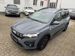 Städtisches grau Gebraucht 2024 Dacia Jogger Expression Van / Kleinbus | 17.990 € (Guter Preis)