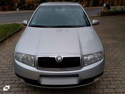 Silber Gebraucht 2001 Skoda Fabia Limousine | 1.800 € (Teuer)