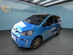 Schwarz Gebraucht 2021 VW e-up! Style Kleinwagen | 16.299 € (Etwas zu teuer)