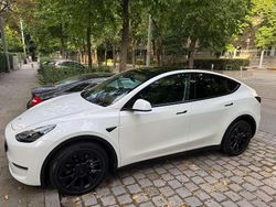 Weiß Gebraucht 2022 Tesla Model Y SUV | 44.100 € (Teuer)