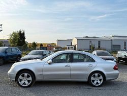 Silber Gebraucht 2003 Mercedes E220 Limousine | 2.150 € (Superpreis)