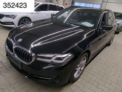 Schwarz ii/bonnet fluid black Gebraucht 2022 BMW 520 Performance Kombi | 26.450 € (Guter Preis)