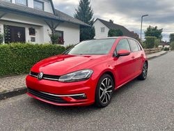 Rot Gebraucht 2017 VW Golf VII Highline Limousine | 13.500 € (Guter Preis)