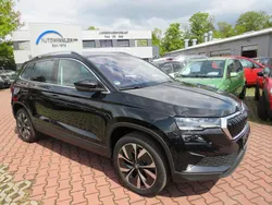 Schwarz Gebraucht 2024 Skoda Karoq SUV | 27.911 € (Superpreis)