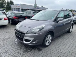 Grau Gebraucht 2010 Renault Scénic III Dynamique Van / Kleinbus | 5.490 € (Fairer Preis)