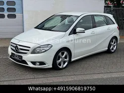 Weiß Gebraucht 2013 Mercedes B180 Van / Kleinbus | 6.950 € (Superpreis)