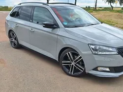 Grau Gebraucht 2019 Skoda Fabia Monte Carlo Kombi | 12.000 € (Guter Preis)