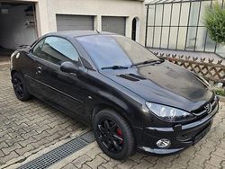 Schwarz Gebraucht 2003 Peugeot 206 CC Cabrio | 5.000 €