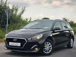 Phantom black / mic Gebraucht 2018 Hyundai i30 Select Kombi | 12.990 € (Fairer Preis)