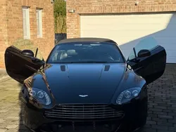 Schwarz Gebraucht 2012 Aston Martin V8 Vantage Coupé | 54.000 €
