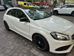 Weiß Gebraucht 2016 Mercedes A200 AMG line Limousine | 16.200 € (Guter Preis)