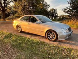 Silber Gebraucht 2006 Mercedes E220 Limousine | 2.290 € (Guter Preis)